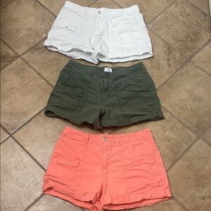 Time and Tru Women’s Shorts - White, Olive Green & Coral - Multi-Pack